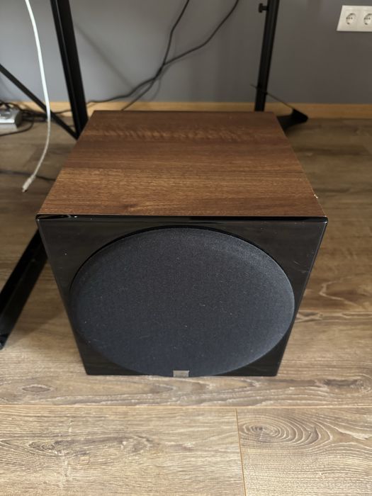 Сабвуфер DALI SUB E-12 F Light Walnut