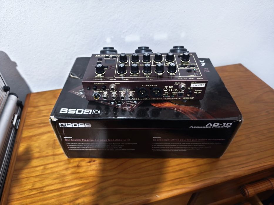 Roland AC 60 guitarra e voz/ Boss AD 10
