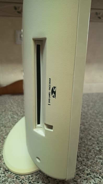 Televisão com leitor de DVD