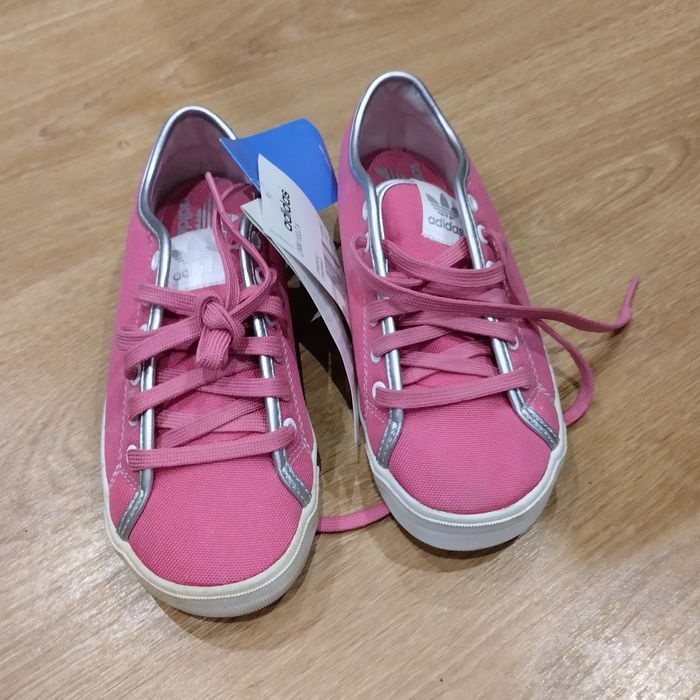 Sapatilhas Adidas Linni Vulc K – Novas com Etiqueta, Tamanho 32