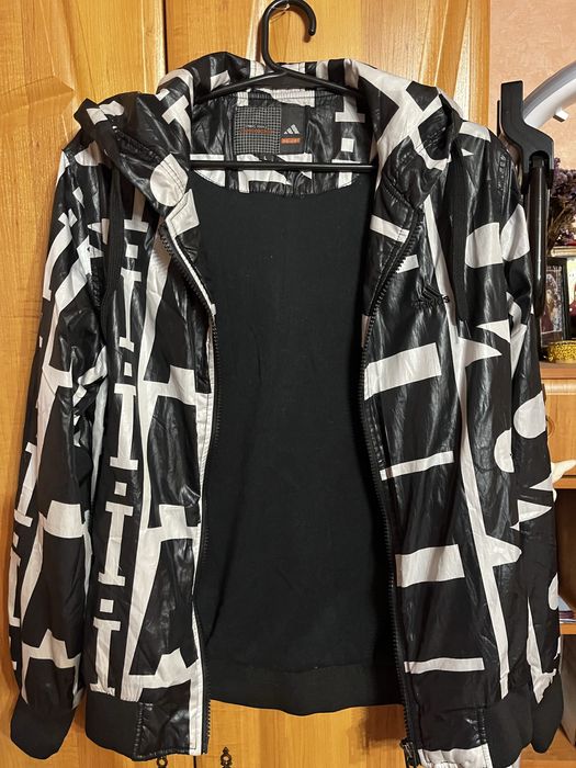 Куртка від Adidas