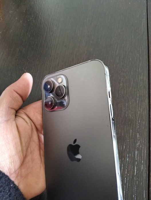 iPhone 12 Pro Max 256GB – Like New, No Scratches!64750719060995120