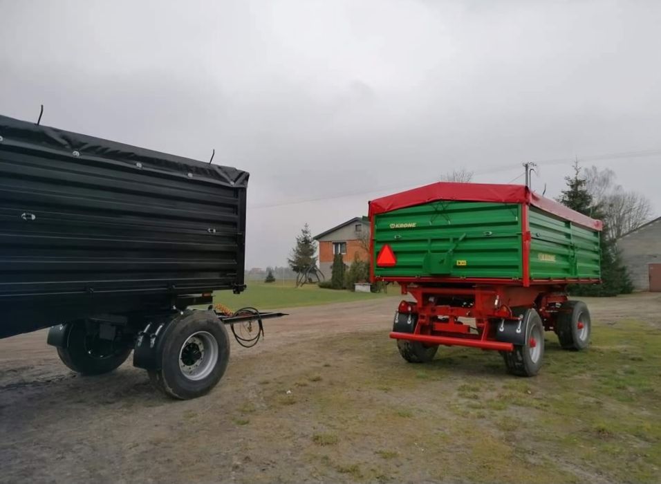 Plandeki, plandeka na przyczepę rolniczą.