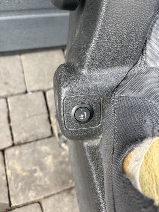 Fotel prawy pasażera Citroen Berlingo II podgrzewany