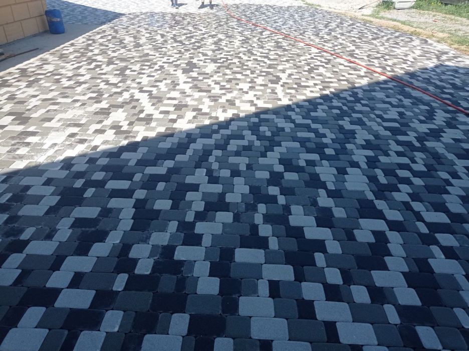 Укладка тротуарної плитки