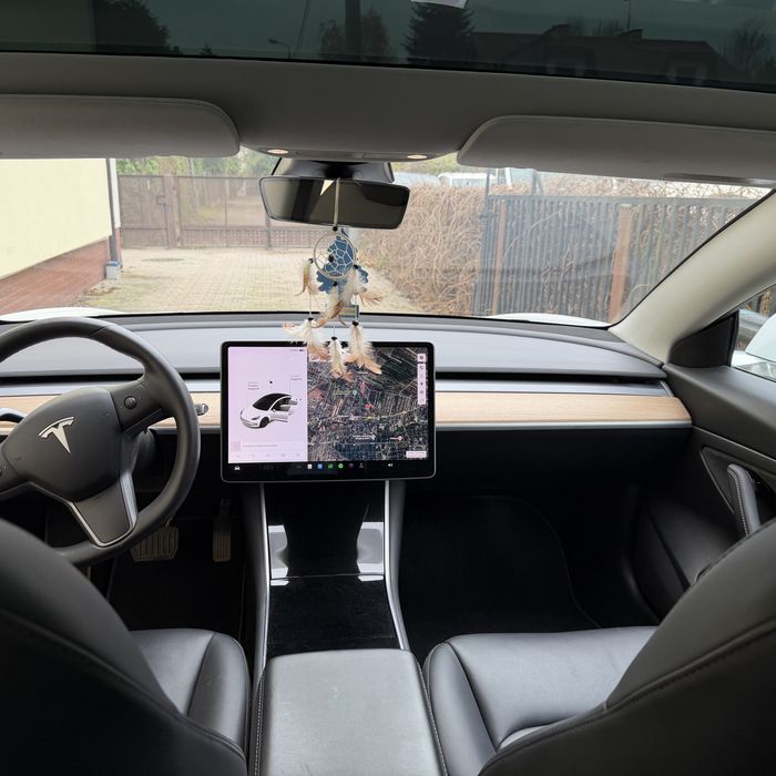 Tesla model 3 Rwd