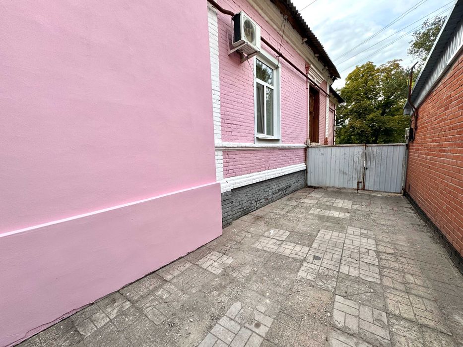 ApartPoltava Будинок із власним двориком МАНГАЛ,ТЕРАСА, СВІТЛО ЗАВЖДИ