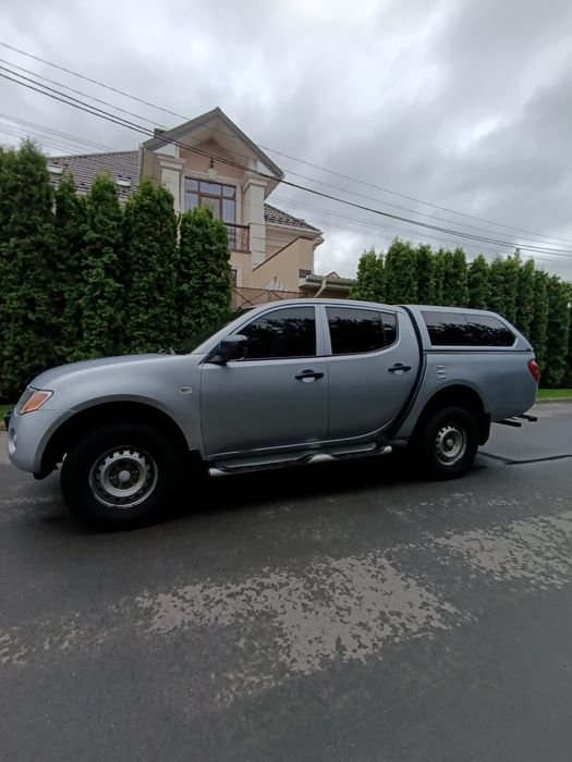 Mitsubishi L200 2013,
