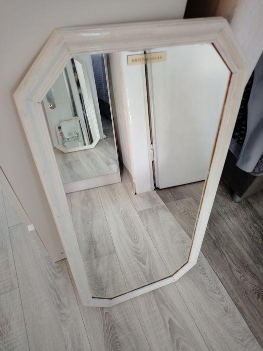 Lustro w ramie do powieszenia 80 x 40