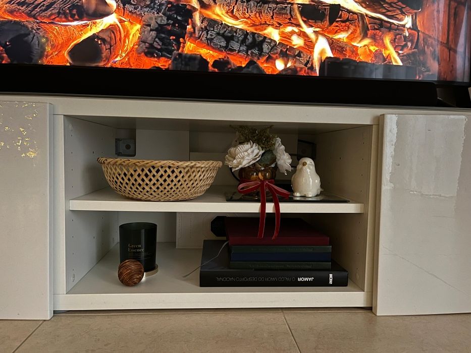 Móvel de TV com tampo de vidro - BESTÅ - IKEA