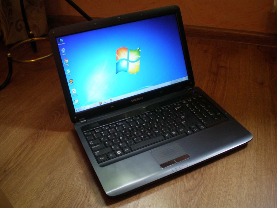 Надежный ноутбук Samsung - для работы и интернета