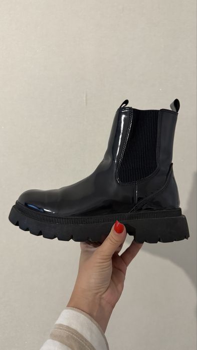 Сапоги ботинки zara 34-35 розмір осінь