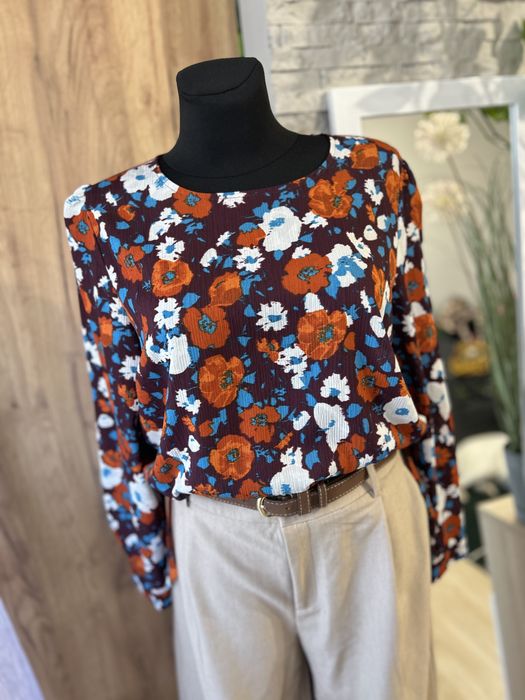 Bluzka w kwiatki George – rozmiar 42