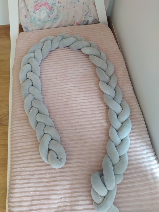 Vendo contorno de berço