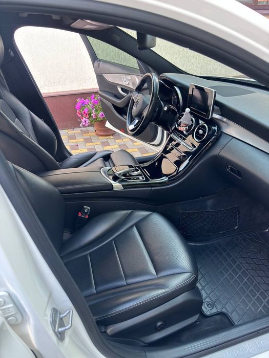 Mercedes-Benz c300 2015