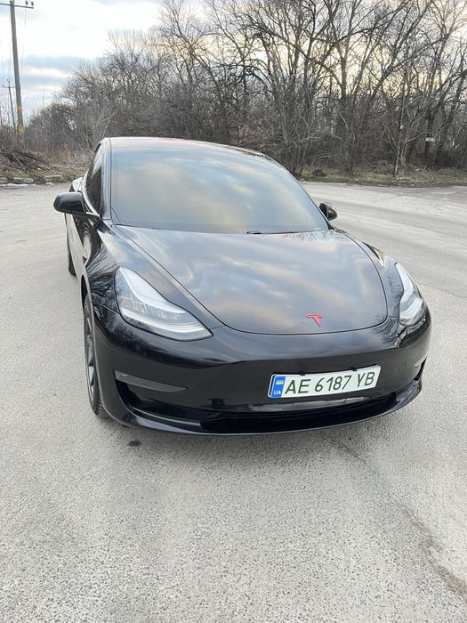 Продам Tesla 3 Standart Plus