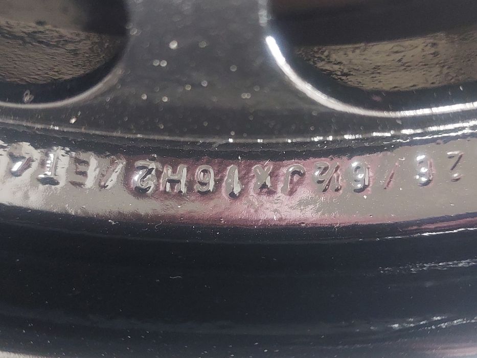 Комплект металевих стальних дисків Skoda Volkswagen Audi Seat R16 5×112