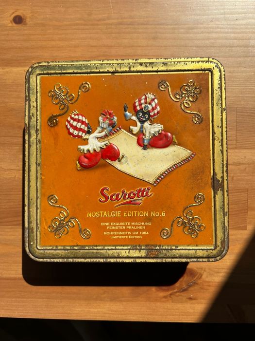 Stare pudełko po czekoladkach Sarroti - nostalgia
