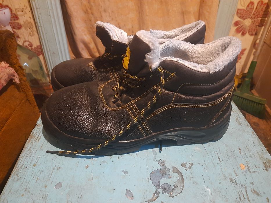 Рабочие ботинки, сандалии, красовки!.
