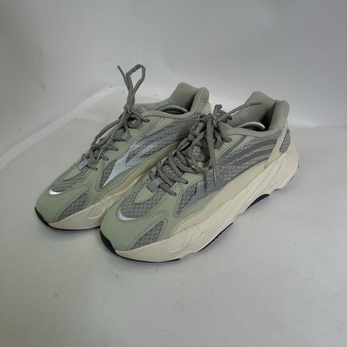 Кросівки Adidas Yeezy Boost 700 V2 Розмір 43