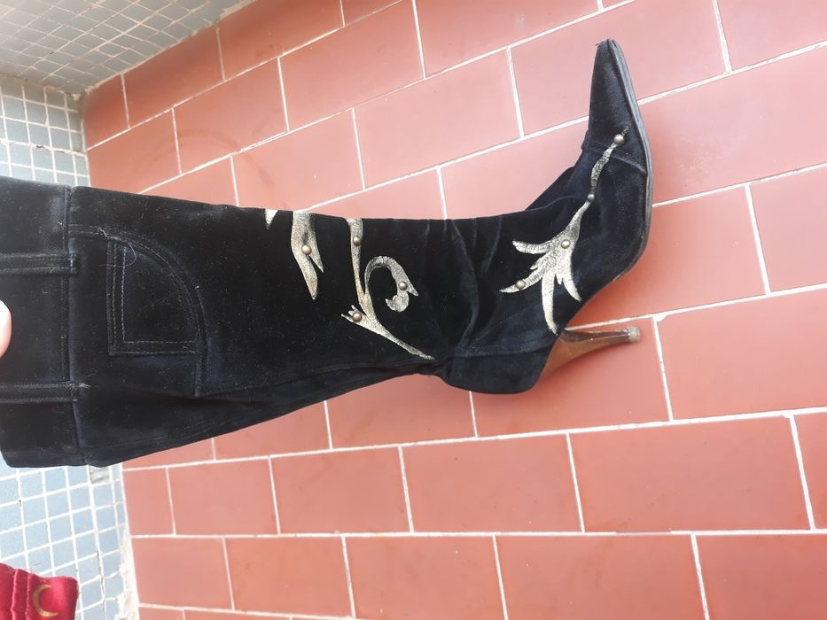 Bota Luis Onofre em veludo N°34