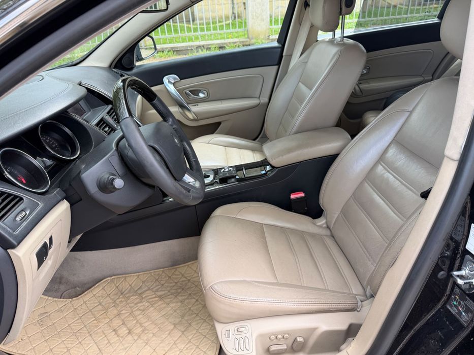 Renault Latitude 3.0dci v6 Initiale Paris