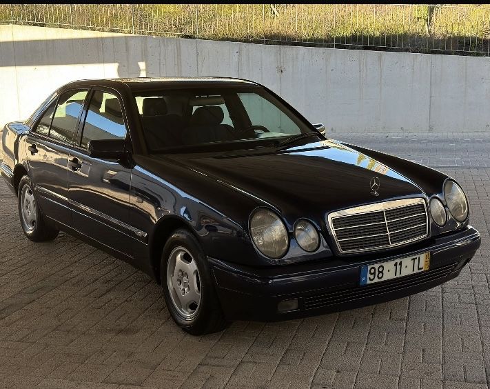 Mercedes-Benz E220 CDI