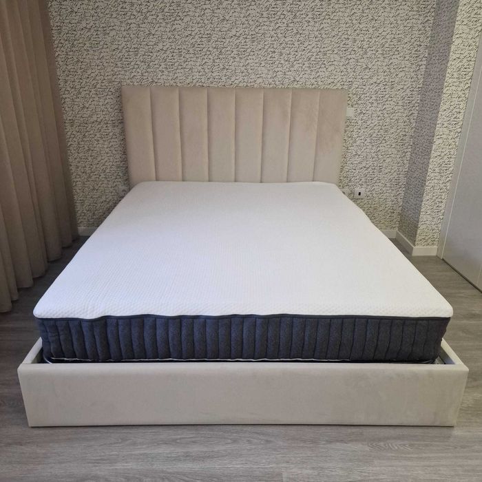 Camas De Casal Estofadas ALTA GAMA - MODELO GOMOS - Top de Gama 190x140m Estrado Incluído!!