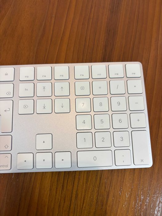 Apple Magic Keyboard - completo, PT (A1843)