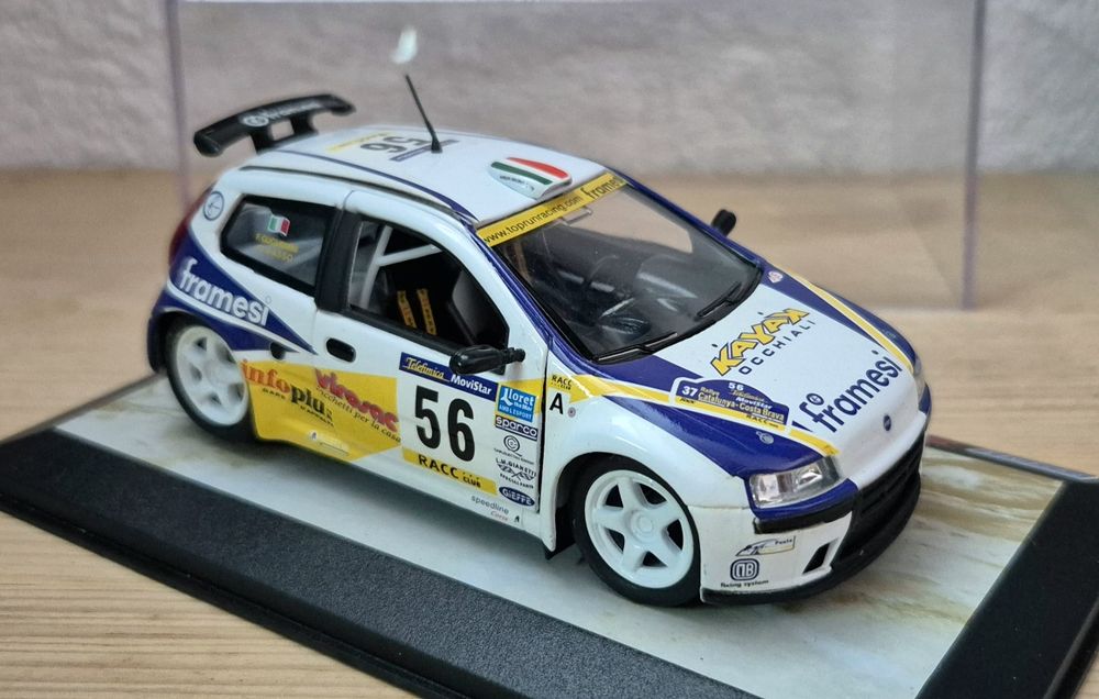 Miniatura Saico 1/32 - FIAT PUNTO Super 1600
