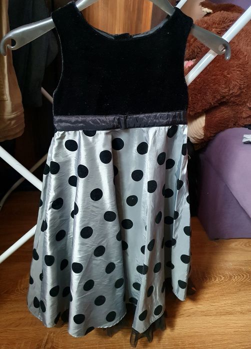 Sukienka w grochy 4 lata