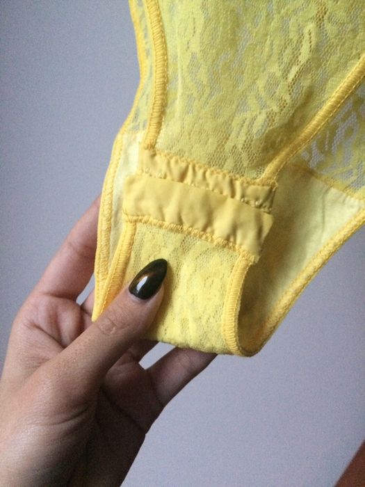Żółte koronkowe body XS S