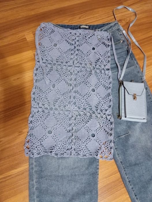 Фартух,запаска,виконаний гачком з високоякісної німецької пряжі.