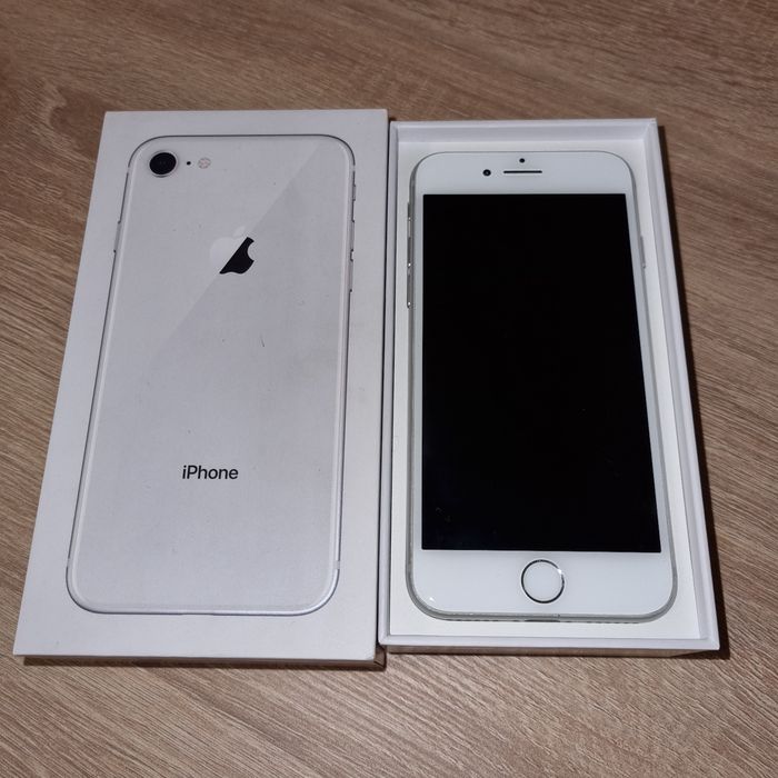 ПРОДАМ IPhone 8/256 GB