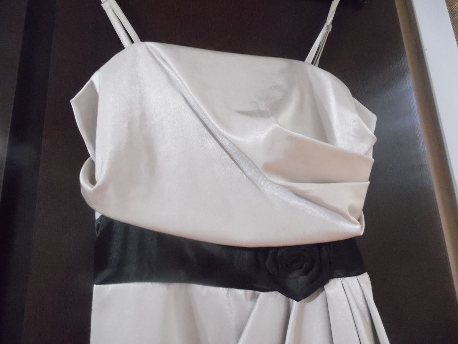 Sukienka damska z czarnym bolerkiem OKAZJA