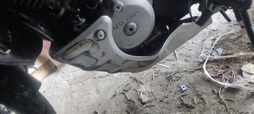 Honda transalp PD06 osłona silnika