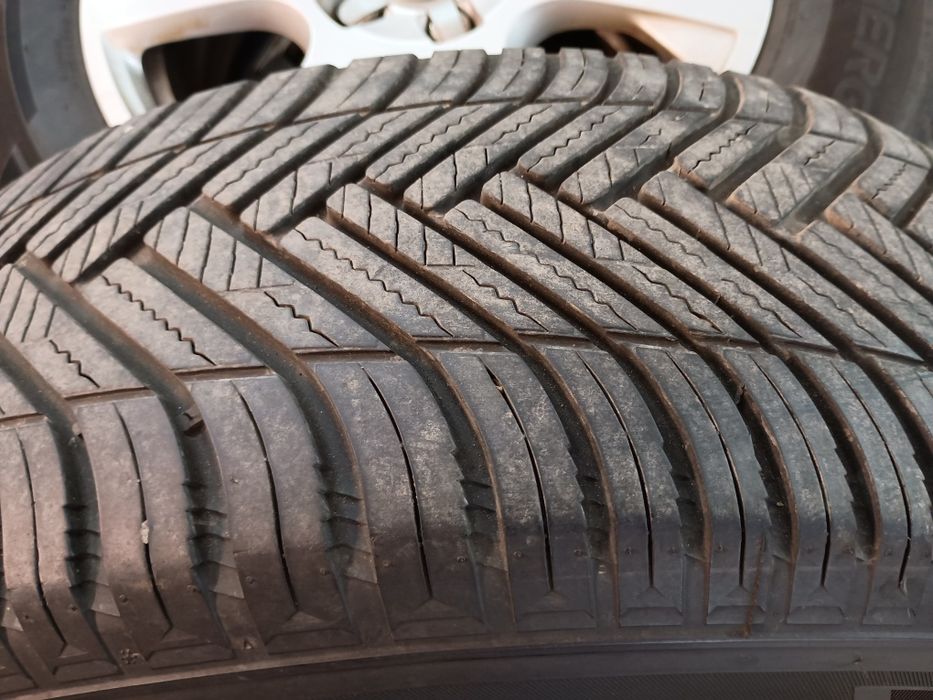 Oryginalne Alufelgi Audi Q5 17 " 5x112 Opony wielosezonowe  235/65/17