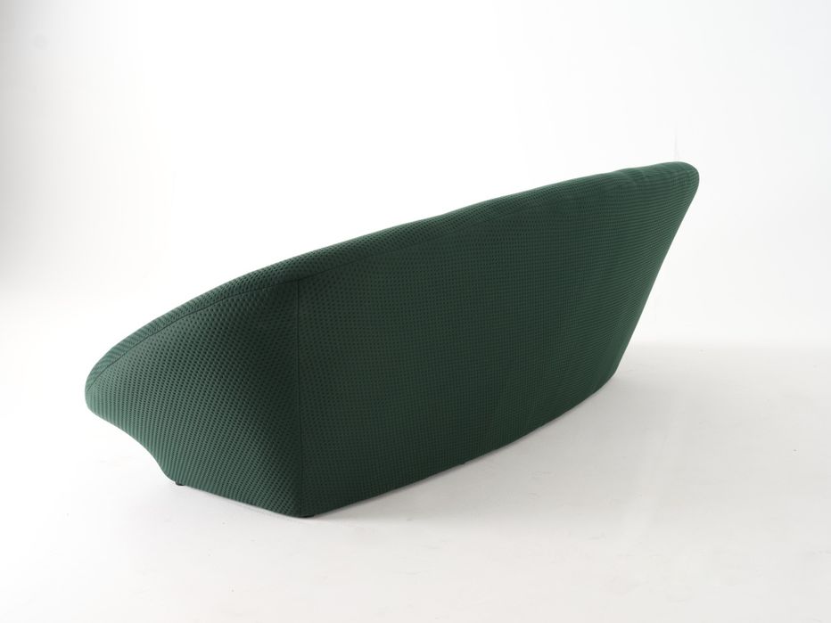 Sofá triplo estilo Ploum da Ligne Roset