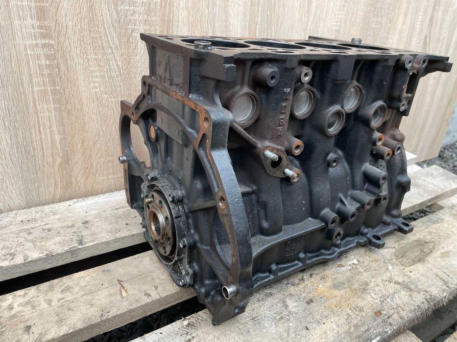 Блок Циліндрів пиньок низ Двигуна Двигатель Kia D4HB Hyundai 2.2