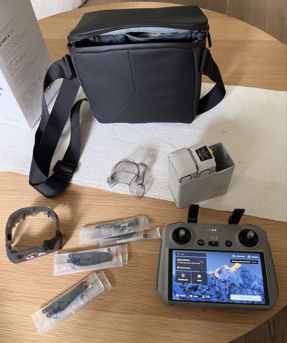DJI MINI 4 PRO fly more combo rc2 (BEZ DRONA !)