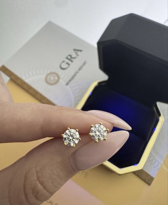 Kolczyki z moissanitami 2x 0,5 ct VVS1 D, certyfikat GRA