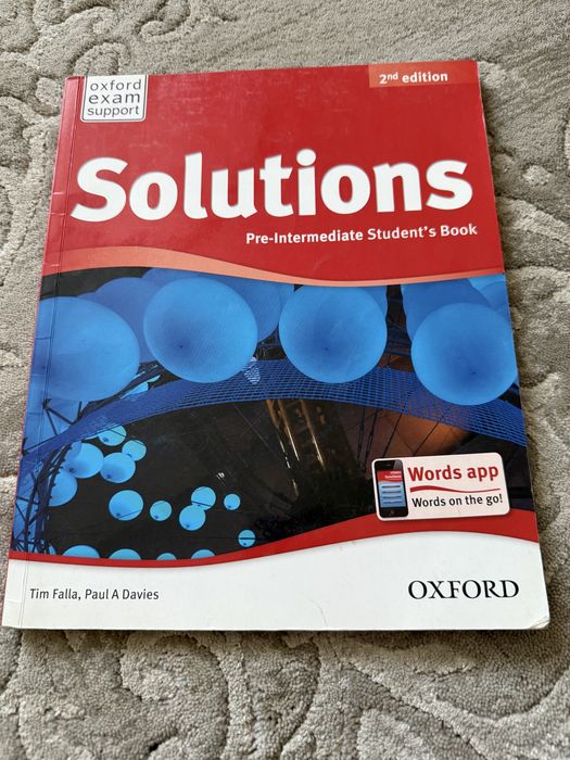 Книга Англійської мови Solutions