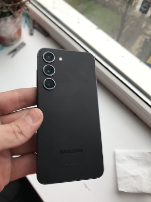 Samsung Galaxy S23 8/128. Работает все. Приложения, камера. Телекамера