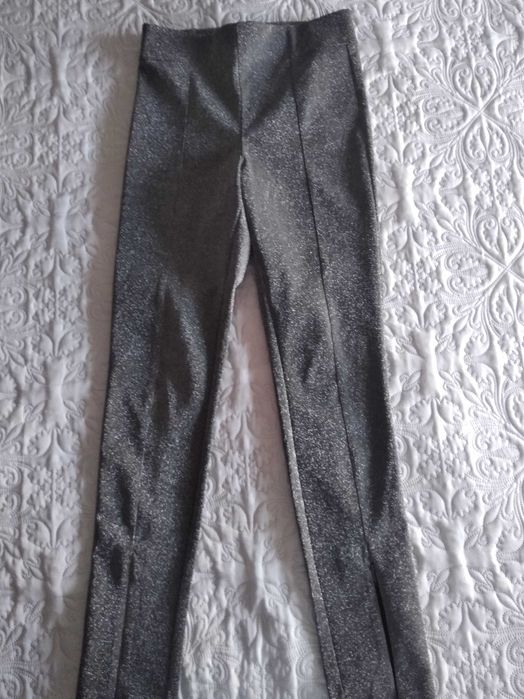 Calças cinza, muito elegantes /H&M Tamanho M/Novas(com portes)