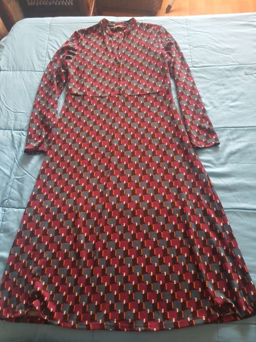 Vestido, calças e saias