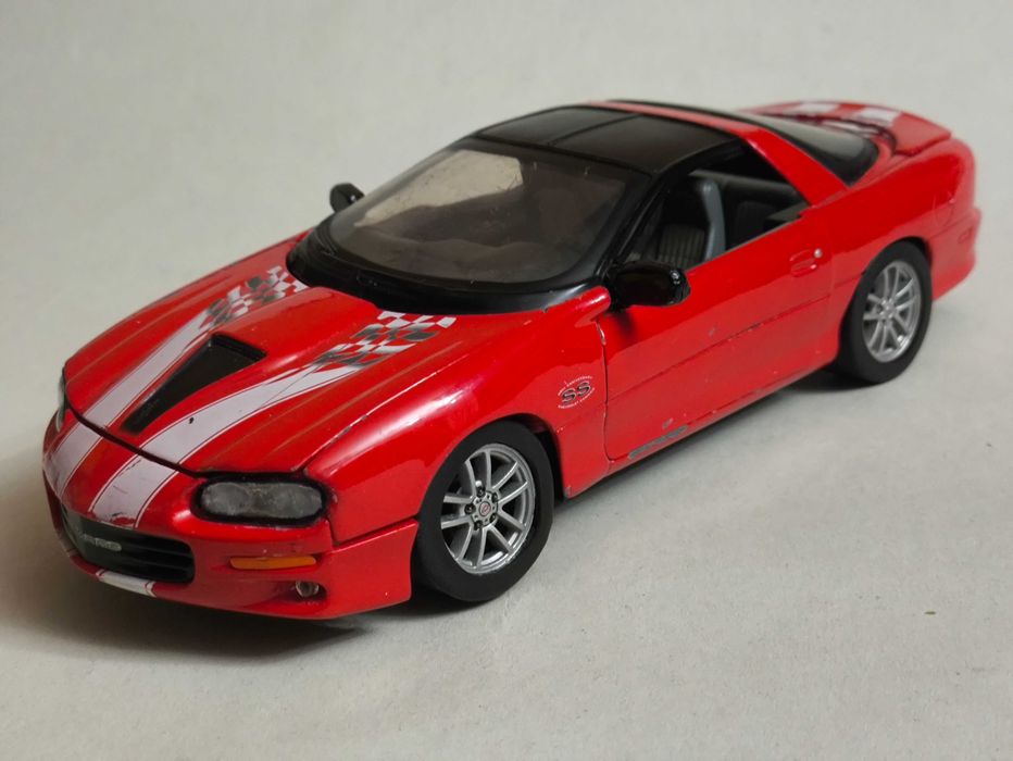 Машинка Chevrolet Camaro SS 2002 Welly 1/24