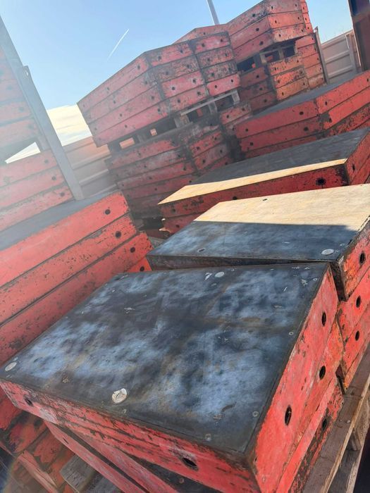 UŻYWANY PERI DOMINO zestaw fundamentowy 191,60 m² | dobry stan