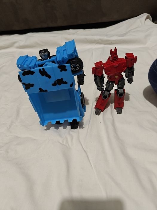 Трансформеры робот и машинка цена за обе