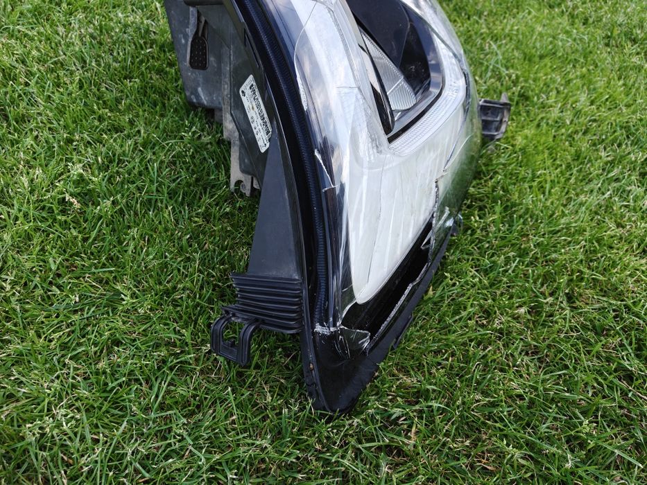Lampa Renault Master 3 prawa przednia