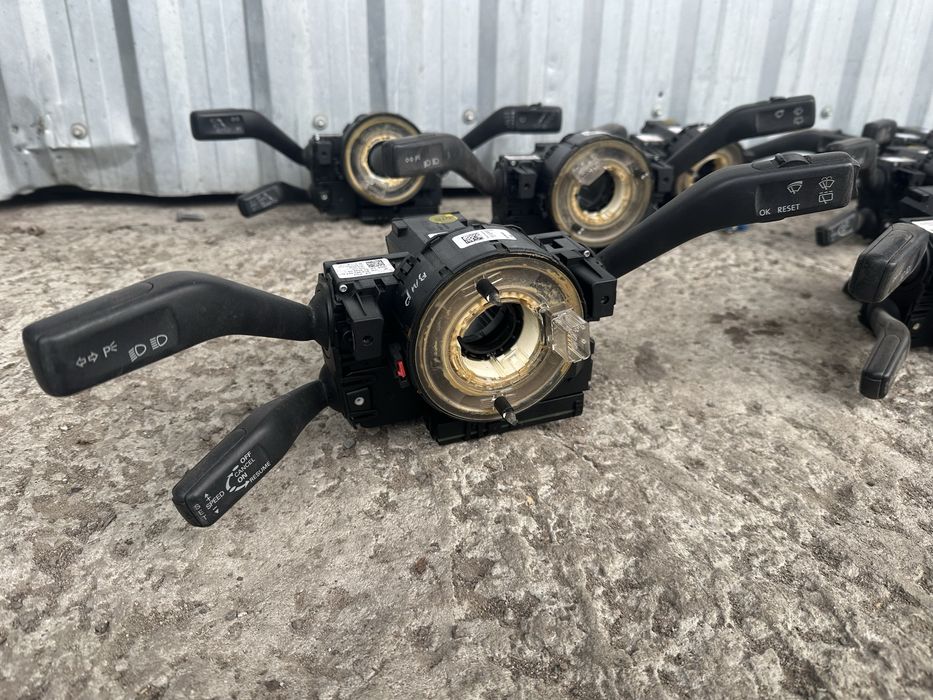 Підрульовий перемикач шлейф Пассат Б6 Passat B6 Volkswagen розборка